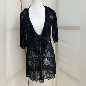 Guria Beachwear Cover-up. Black. Size S